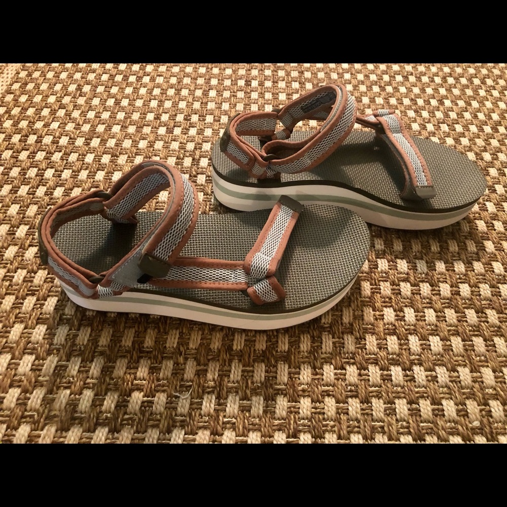Platform Tevas